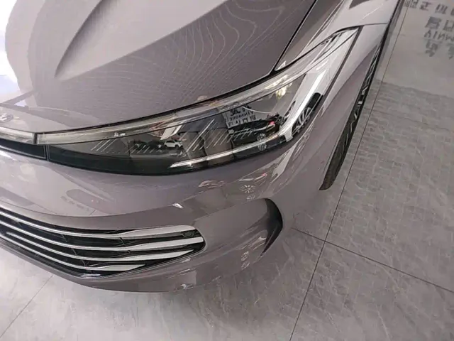 Volkswagen Passat — Фото автомобиля 23