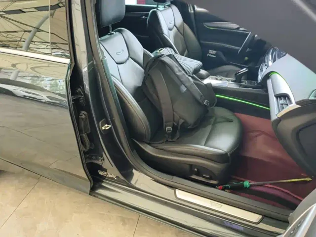 Cadillac CT5 — Фото автомобиля 24