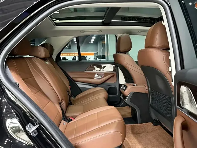 Mercedes-Benz GLE-Class — Фото автомобиля 9