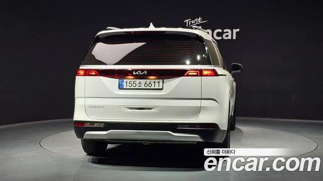 Kia Canival — Фото автомобиля 4