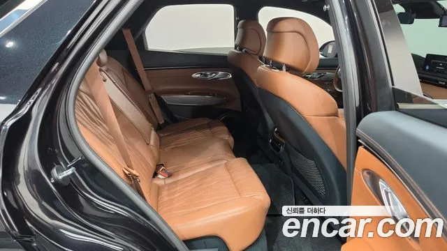 Genesis GV70 — Фото автомобиля 17