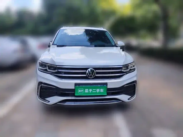 Volkswagen Tiguan L — Фото автомобиля 22