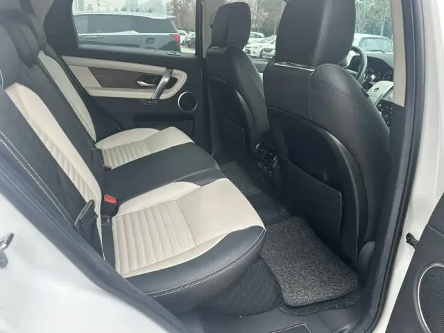 Land Rover Discovery Sport — Фото автомобиля 8