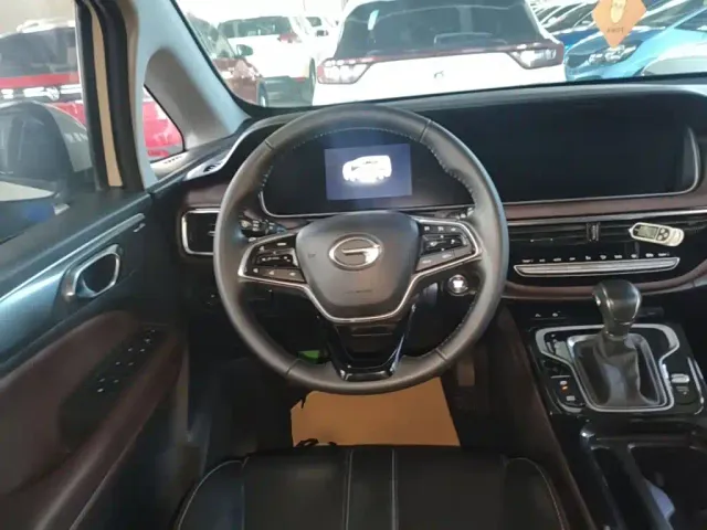 GAC Trumpchi M6 — Фото автомобиля 10