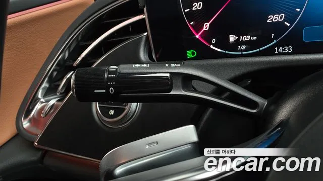 Mercedes-Benz E-Class — Фото автомобиля 26