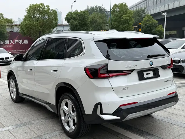 BMW X1 — Фото автомобиля 13