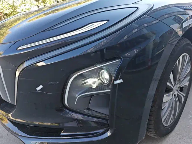Hongqi E-QM5 — Фото автомобиля 23