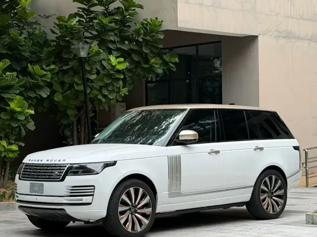 Фотография автомобиля — Land Rover Range Rover
