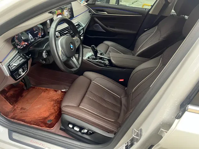 BMW 5 Series — Фото автомобиля 6