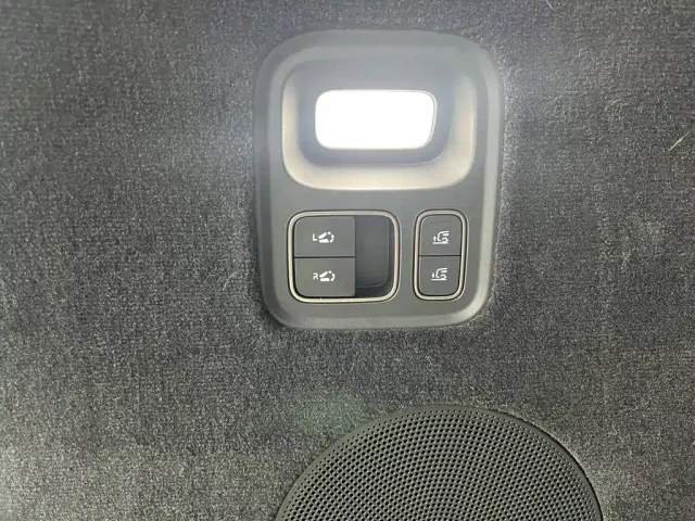Li Auto MEGA — Фото автомобиля 20