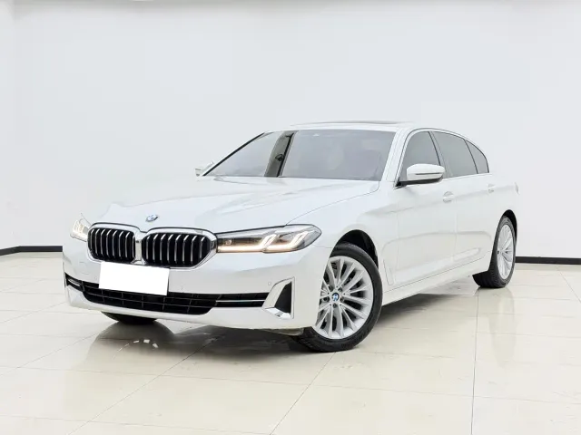 Фотография автомобиля — BMW 5 Series