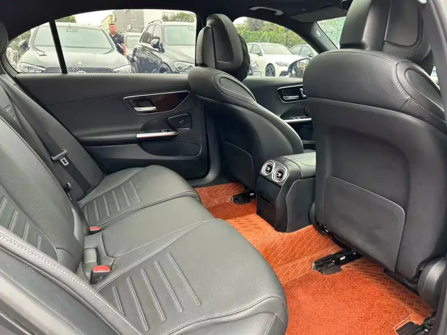 Mercedes-Benz C-Class — Фото автомобиля 13