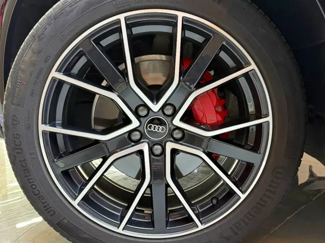 Audi Q5L — Фото автомобиля 14