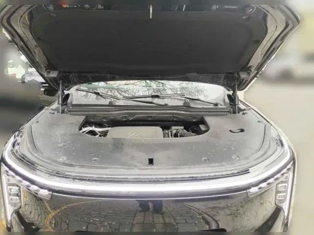 IM Motors LS8 — Фото автомобиля 3