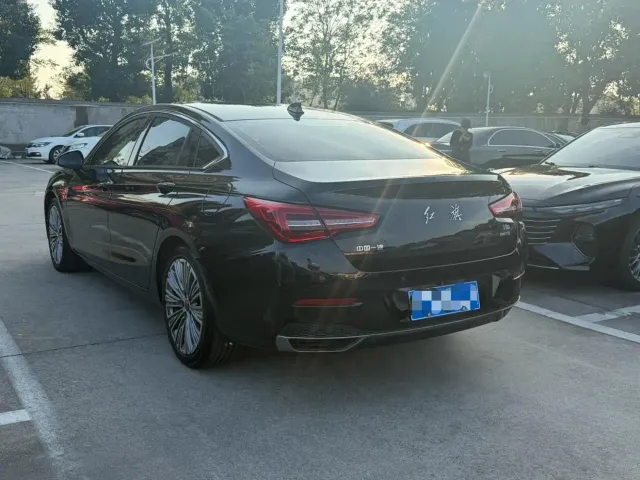 Hongqi H5 — Фото автомобиля 10