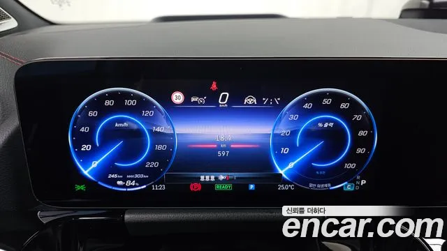 Mercedes-Benz EQA H243 — Фото автомобиля 11