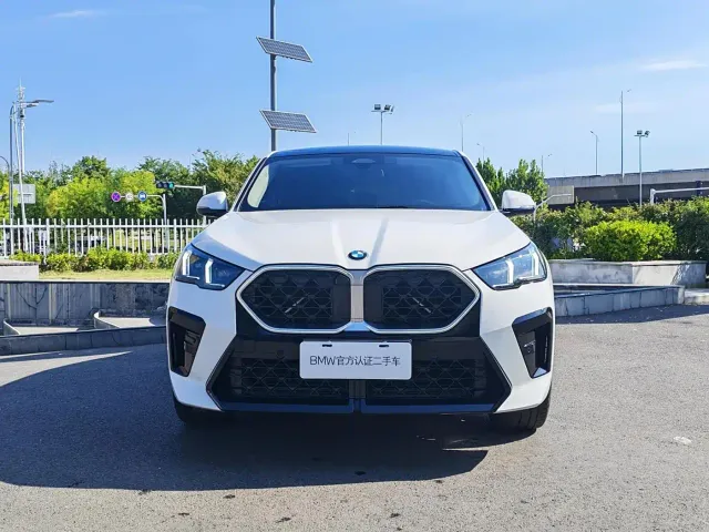 BMW X2 — Фото автомобиля 2