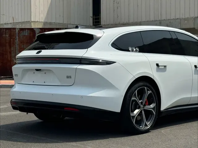 Nio ET5 Touring — Фото автомобиля 7