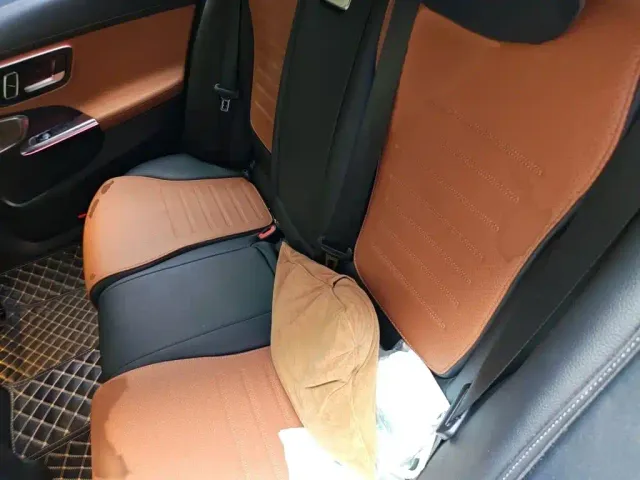 Mercedes-Benz C-Class — Фото автомобиля 14