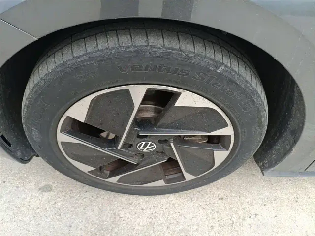 Volkswagen ID.3 — Фото автомобиля 24
