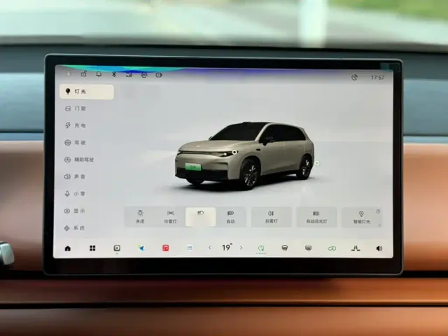 Leapmotor Leapmotor C10 2024 210 LiDAR Edition — Фото автомобиля 3