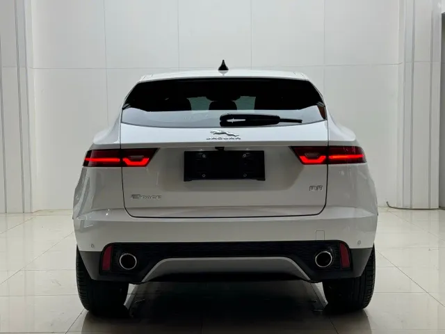 Jaguar E-PACE — Фото автомобиля 14