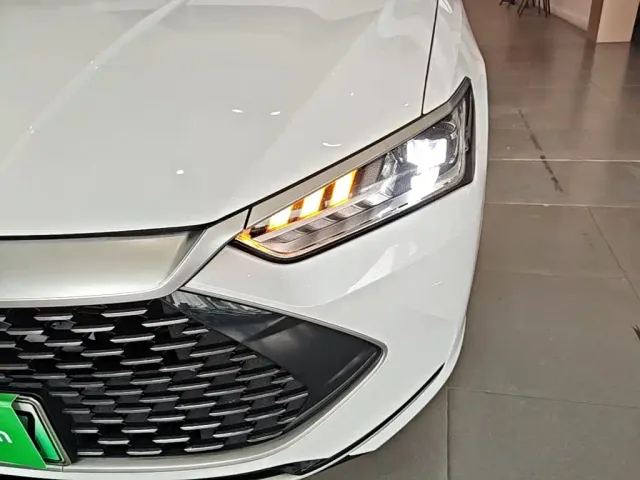 BYD Qin PLUS — Фото автомобиля 23