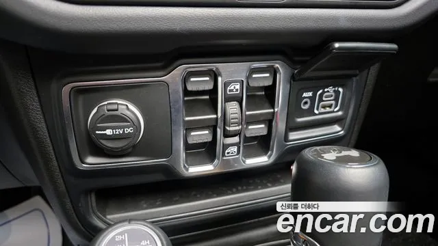 Jeep Wrangler Wrangler (JL) 2.0 Sahara Power Top 4 двери — Фото автомобиля 27
