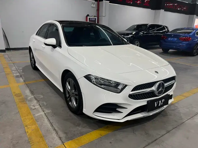 Mercedes-Benz A-Class — Фото автомобиля 3