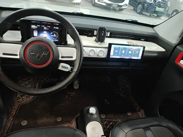 Wuling Hongguang Mini EV — Фото автомобиля 13