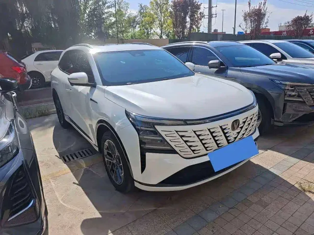 Changan CS75 Plus — Фото автомобиля 3