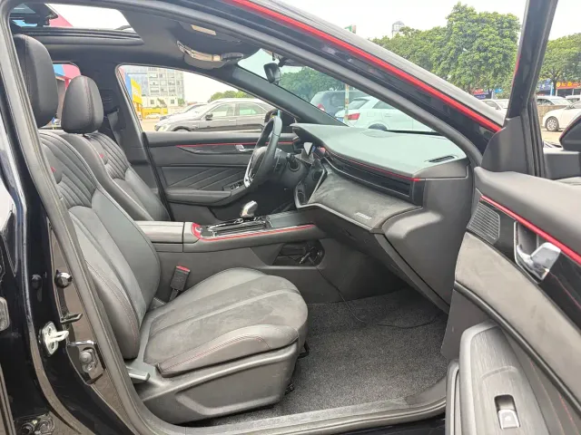 Dongfeng Yixuan MAX — Фото автомобиля 17
