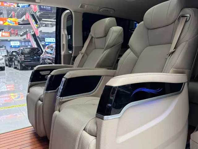 Mercedes-Benz V-Class — Фото автомобиля 9