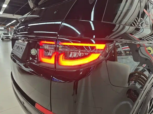 Land Rover Discovery Sport — Фото автомобиля 7