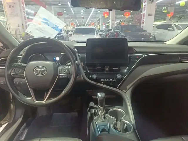 Toyota Camry — Фото автомобиля 12