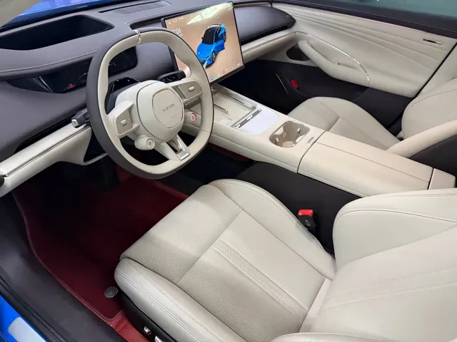 Xiaomi SU7 — Фото автомобиля 2