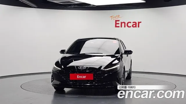 Hyundai Avante CN7 — Фото автомобиля 3
