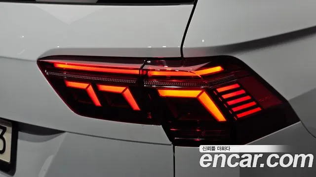 Volkswagen Tiguan — Фото автомобиля 8