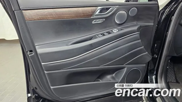 Genesis GV80 — Фото автомобиля 13