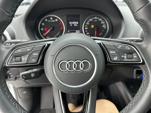Audi Q2L — Фото автомобиля 14