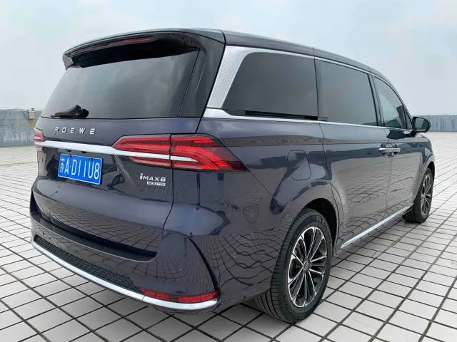 Roewe iMAX8 — Фото автомобиля 6