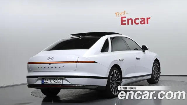 Hyundai Grandeur GN7 — Фото автомобиля 2