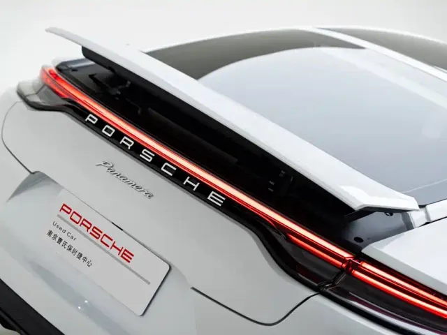 Porsche Panamera — Фото автомобиля 7