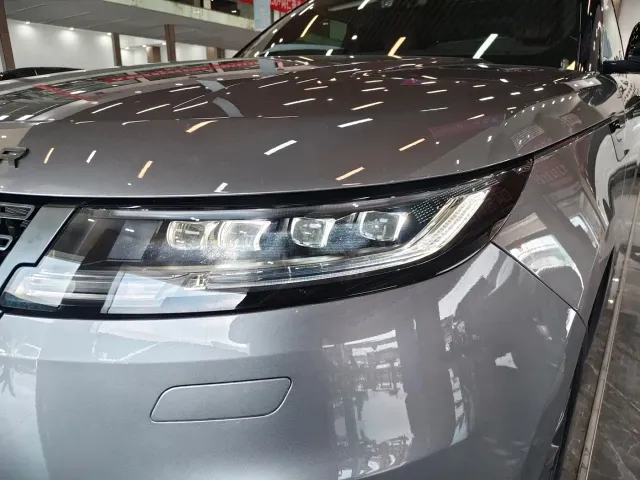 Land Rover Range Rover Sport — Фото автомобиля 4