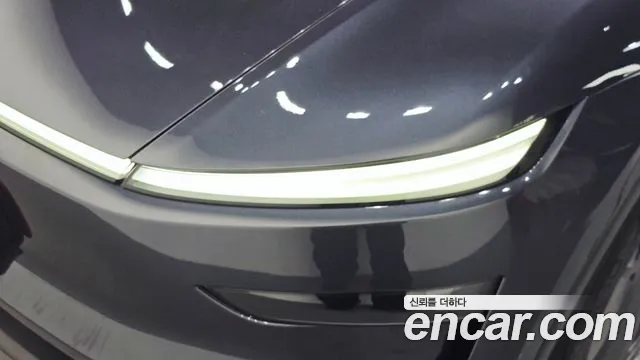 Tesla Model Y — Фото автомобиля 20