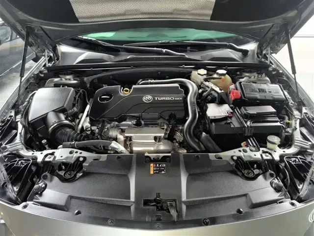 Buick Regal — Фото автомобиля 18