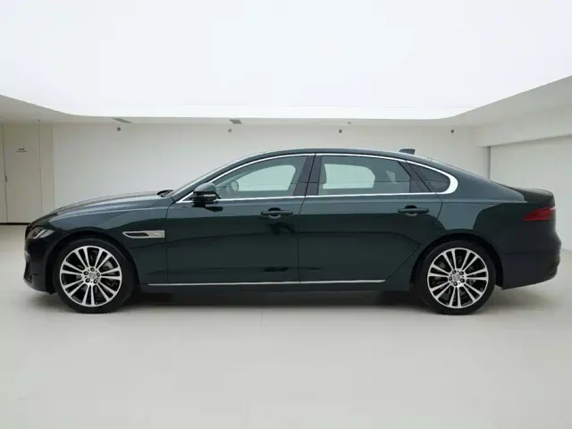 Jaguar XFL — Фото автомобиля 3