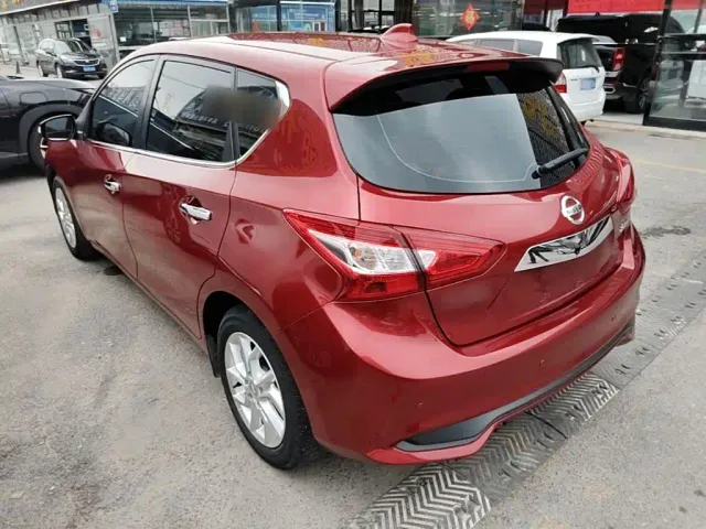 Nissan Tiida — Фото автомобиля 4