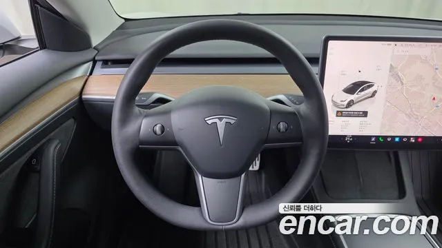 Tesla Model 3 — Фото автомобиля 18