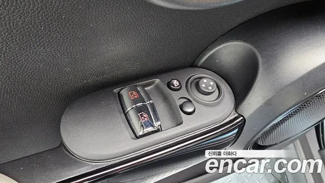 Mini Cooper — Фото автомобиля 27